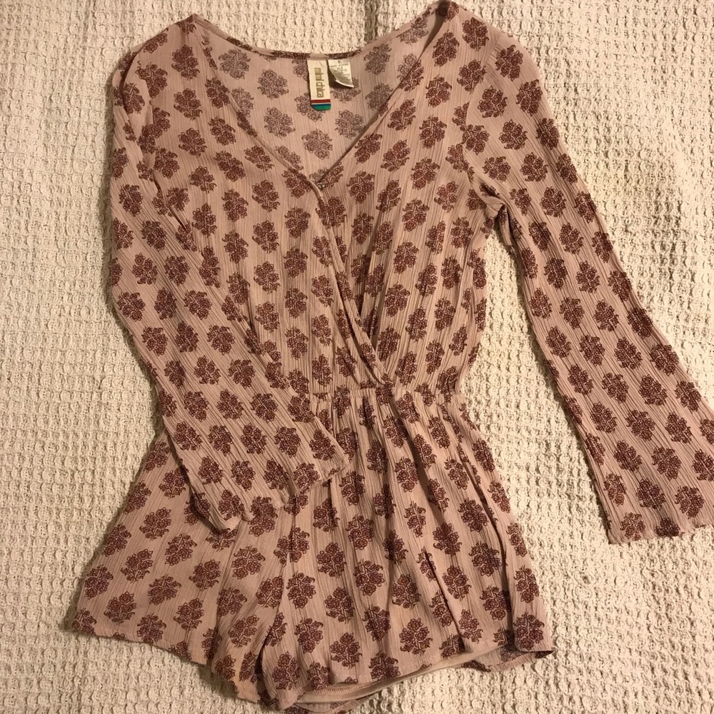 MIMI CHICA LONG BELL SLEEVED ROMPER